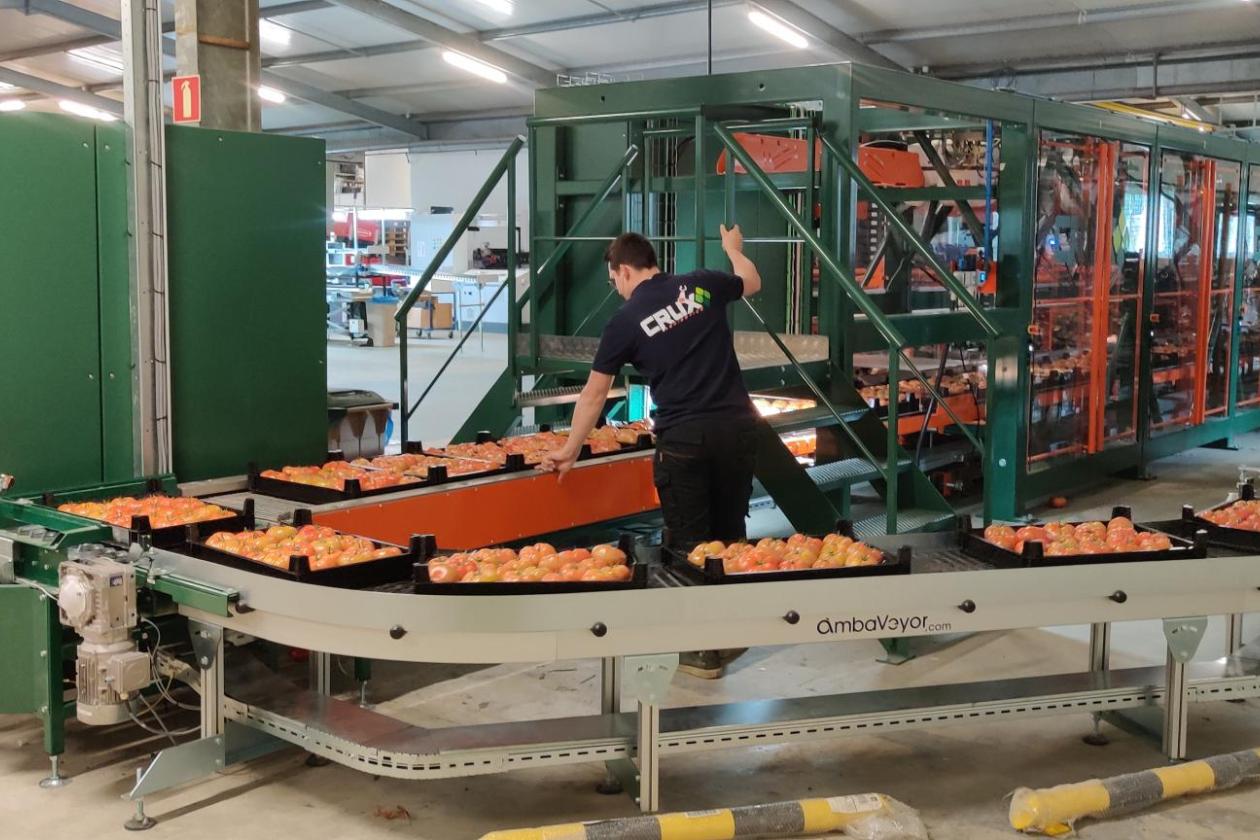 VDL Groep acquires Crux Agribotics, strengthening its position in Foodtech