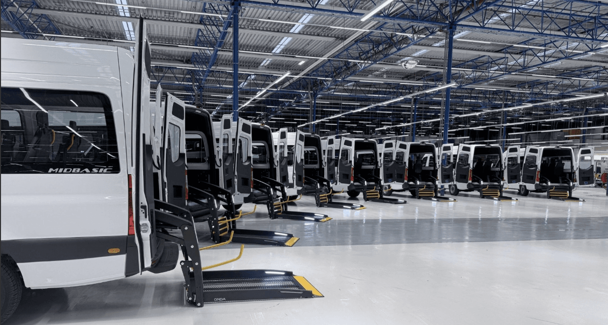 Bei VDL Special Vehicles stehen jederzeit verschiedene Fahrzeuge auf Lager zur Verfügung.
Kontaktieren Sie uns gerne für weitere Informationen.